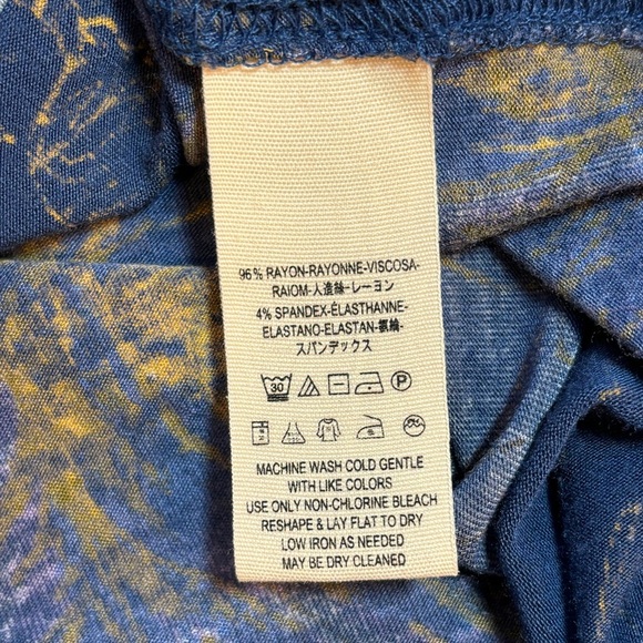 We The Free Birds Of Paradise Navy Floral Bell Sleeves Sz M - Picture 9 of 11